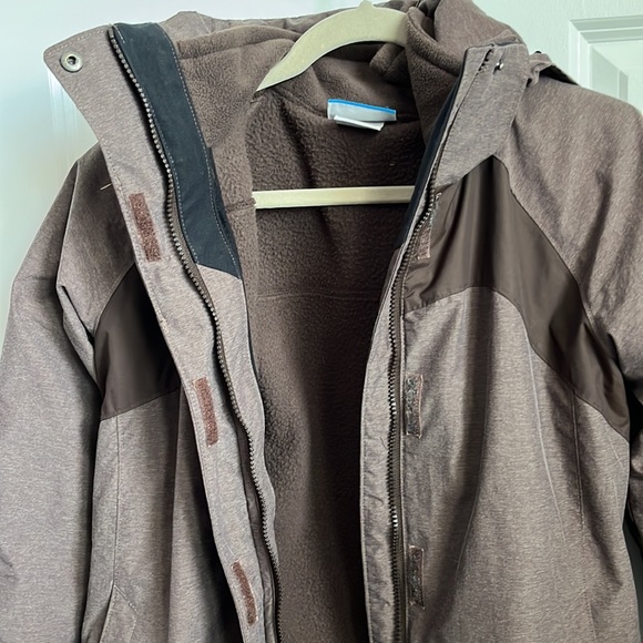 Double Shelled Interchangeable Brown Columbia Jacket - Picture 2 of 12